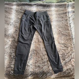 Bylt Old School jogger - Size Large
